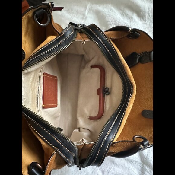 COACH ROGUE IN OXBLOOD SEE DESCRIPTION - Picture 6 of 7